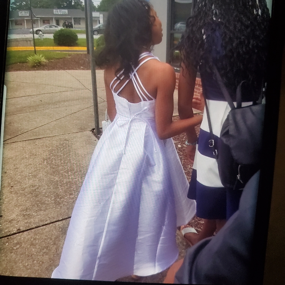 Beautiful girls dress - Picture 2 of 4